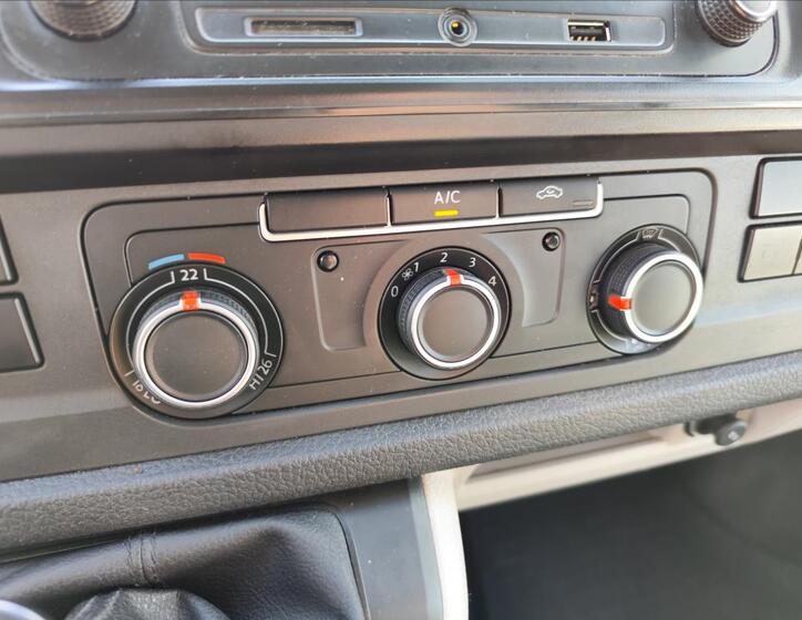 Volkswagen Transporter 23