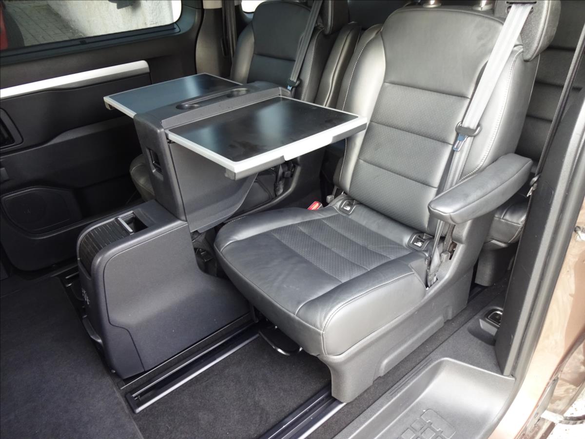 Peugeot Traveller