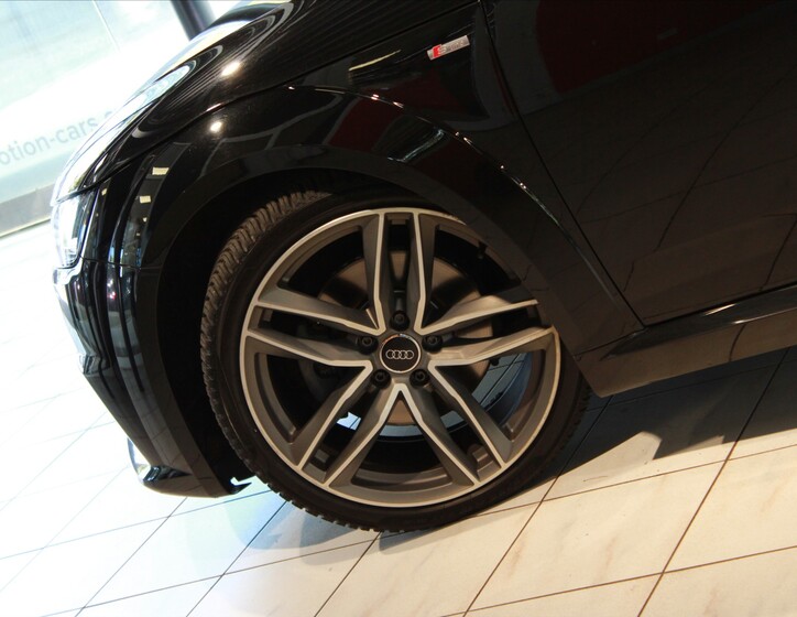 Audi TT 30