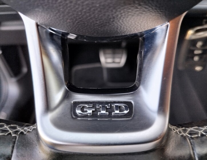 Volkswagen Golf 19