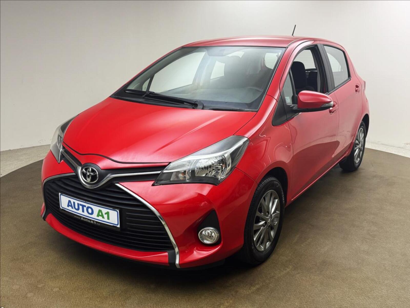 Toyota Yaris 1