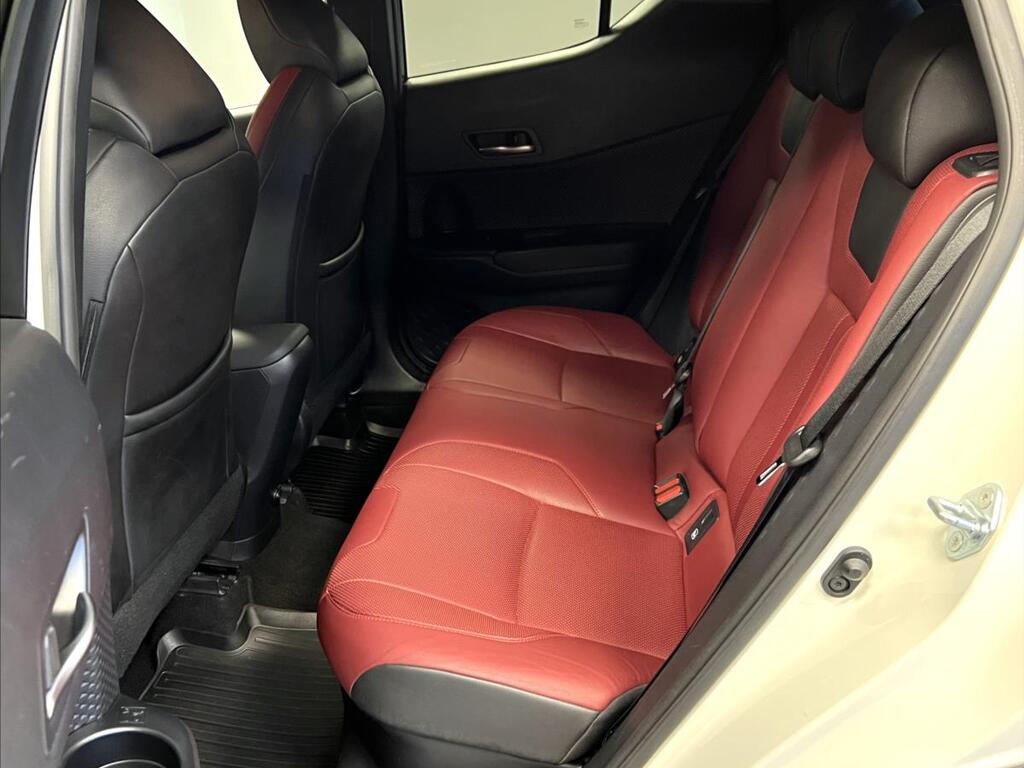 Toyota C-HR 8