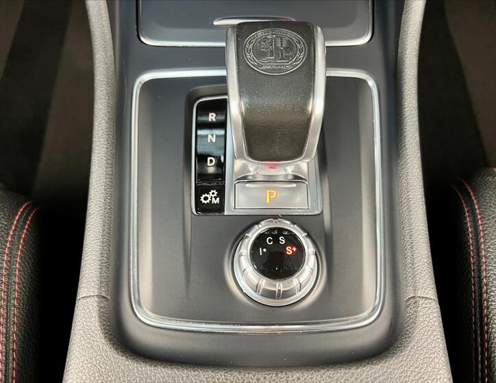 Mercedes-Benz GLA 20