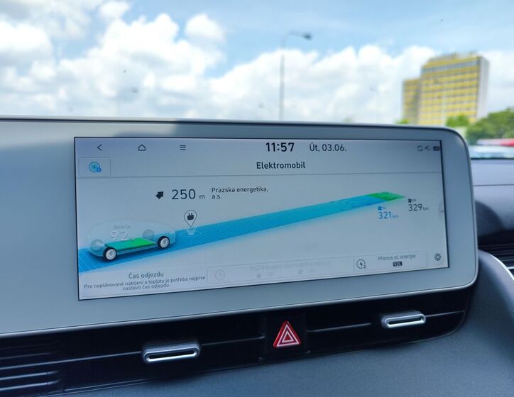Hyundai IONIQ 21