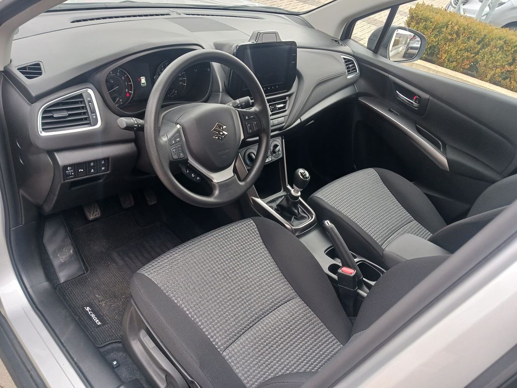 Suzuki S-Cross