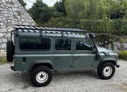 Land Rover Defender 8