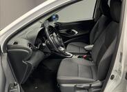 Toyota Yaris 8