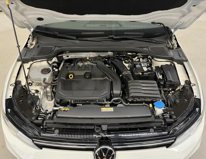 Volkswagen Golf 32