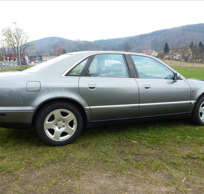 Audi A8 9