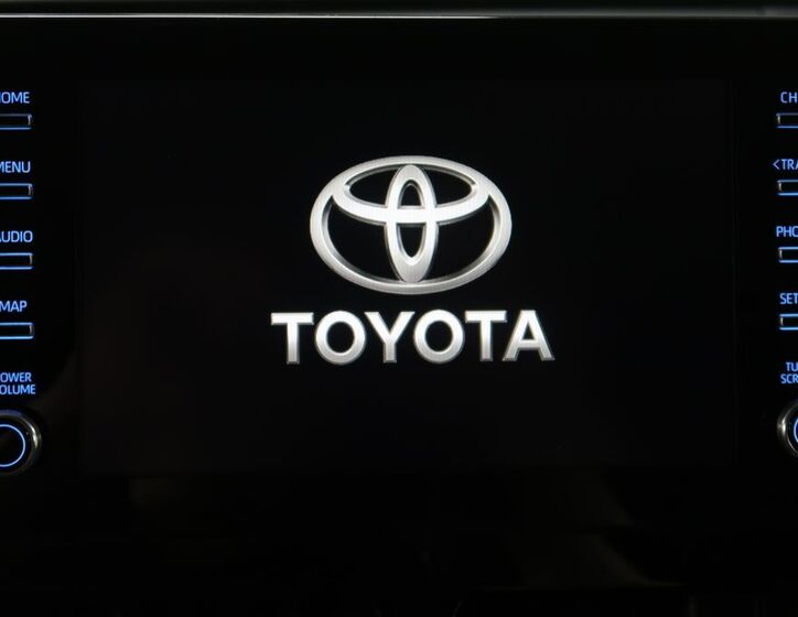 Toyota Camry 16