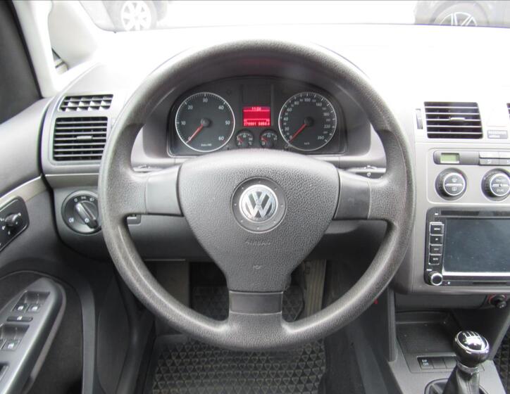 Volkswagen Touran 12