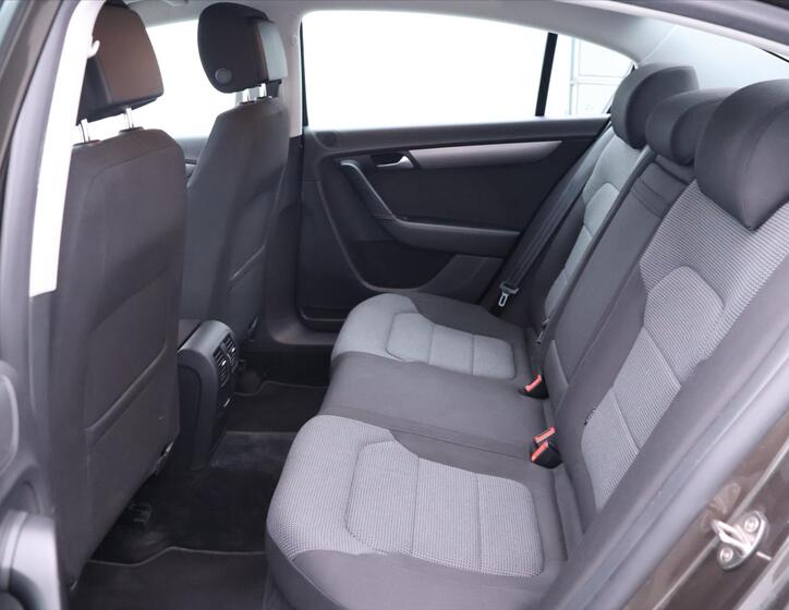 Volkswagen Passat 15