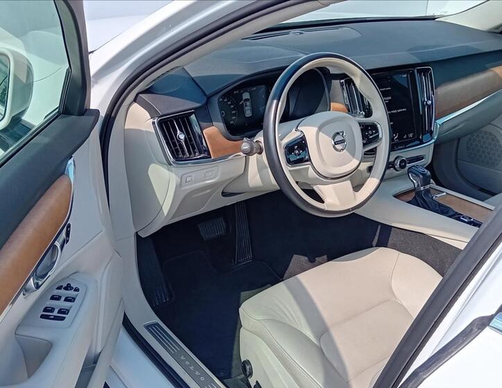 Volvo S90 5