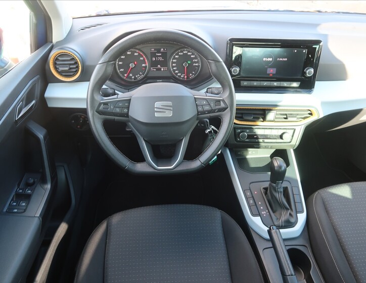 Seat Arona 5