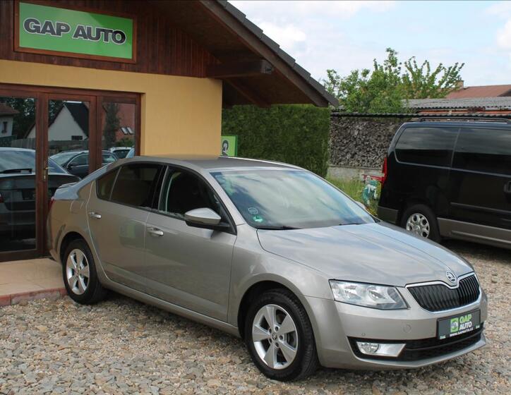 Škoda Octavia 1