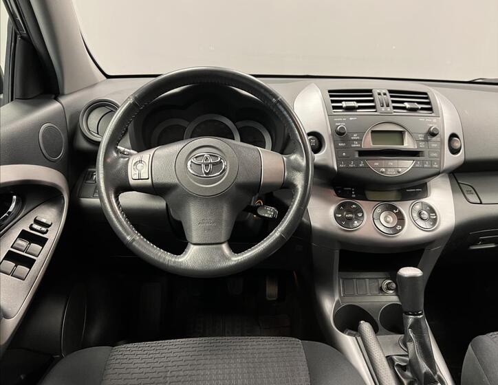Toyota RAV4 5