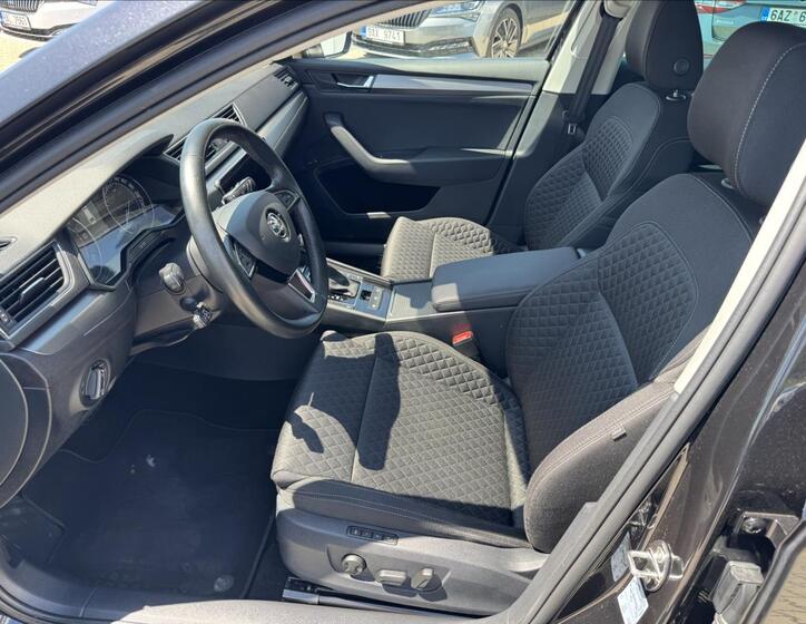 Škoda Superb 9