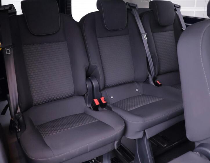 Ford Transit Custom 16
