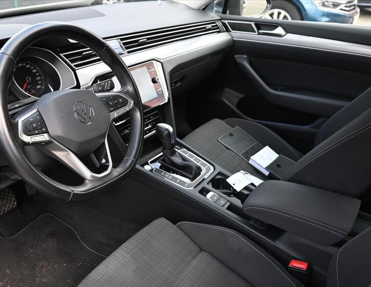 Volkswagen Passat 2