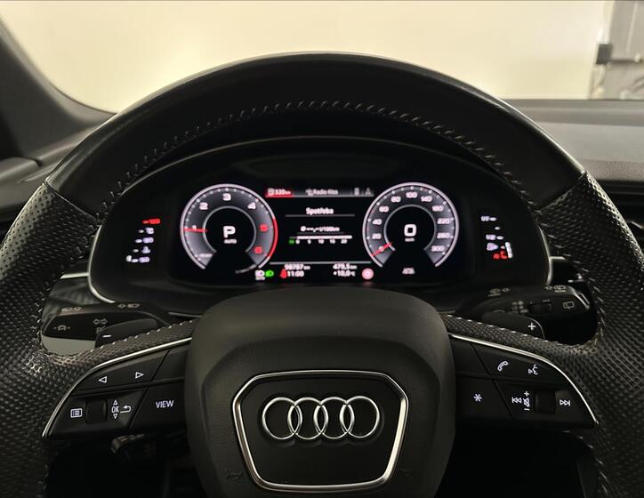 Audi Q7 16