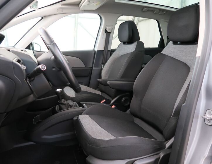 Citroën C4 SpaceTourer 14