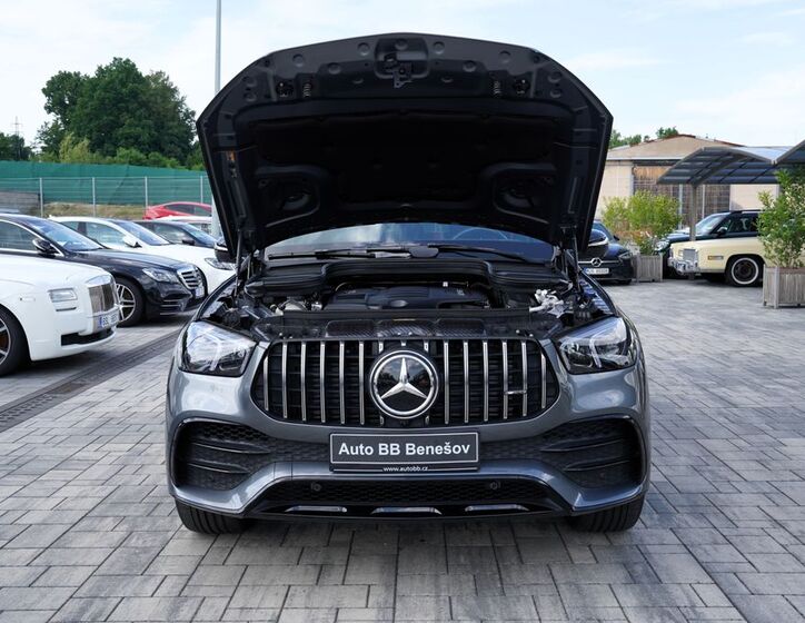 Mercedes-Benz GLE 9