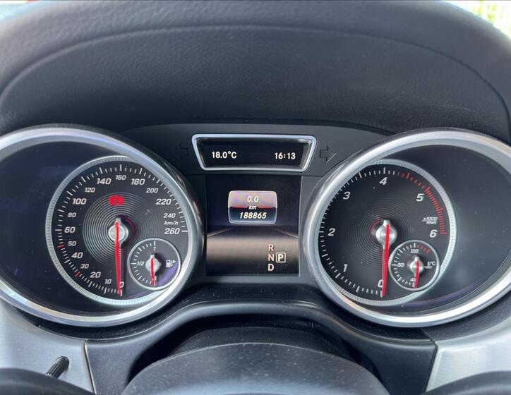 Mercedes-Benz GLE 8