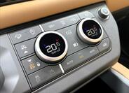 Land Rover Defender 24