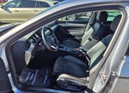 Volkswagen Passat 9