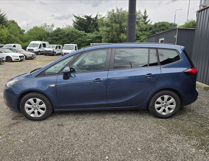 Opel Zafira 7