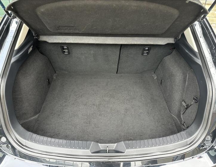 Mazda 3 5