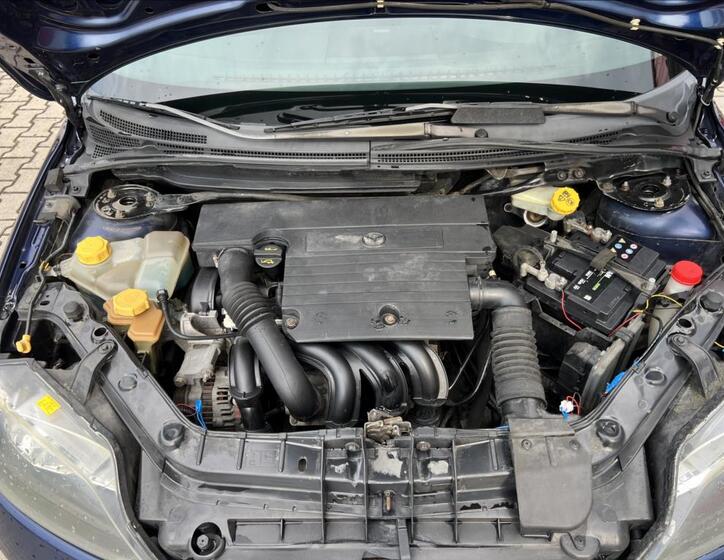 Mazda 2 33