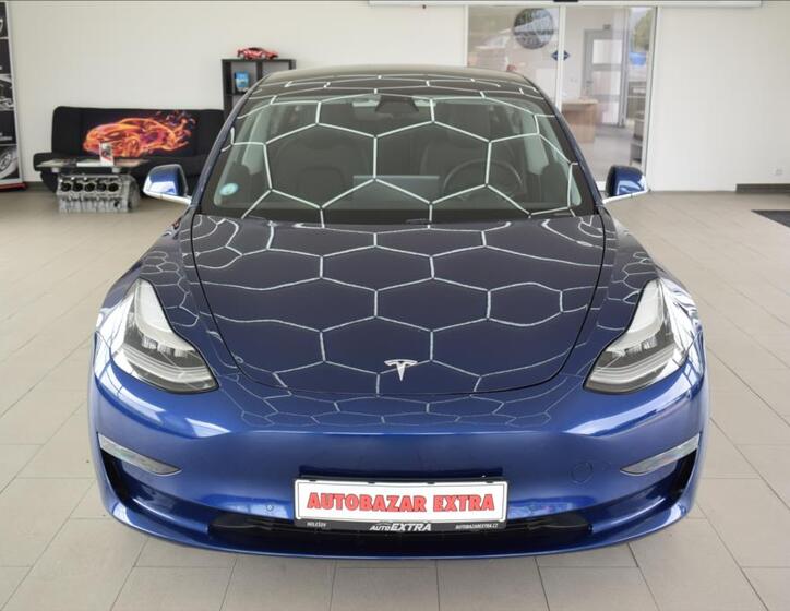 Tesla Model 3 2