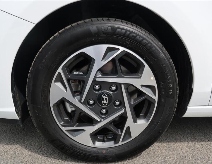 Hyundai i30 25