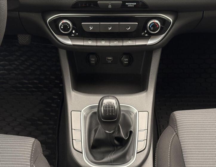 Hyundai i30 13