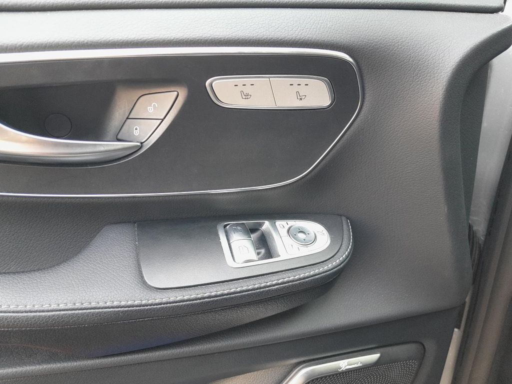 Mercedes-Benz Třídy V 16