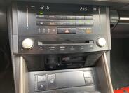 Lexus IS 300h 17