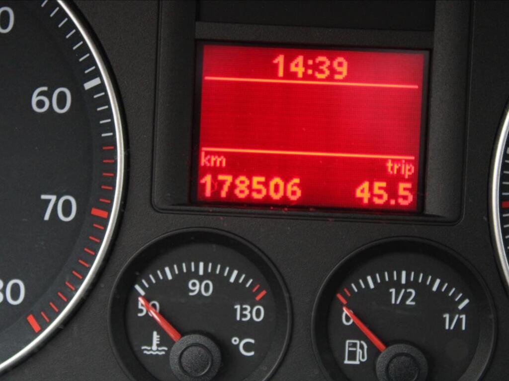 Volkswagen Golf 9