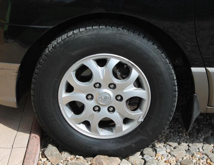 Hyundai H 1 24