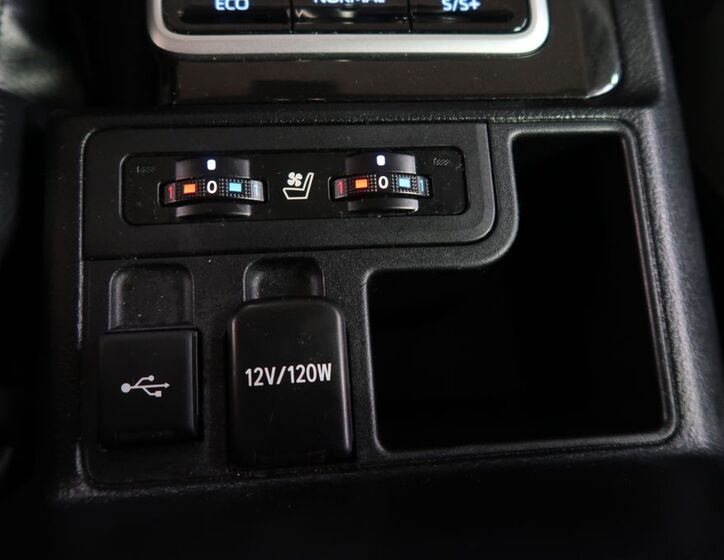 Toyota Land Cruiser 32