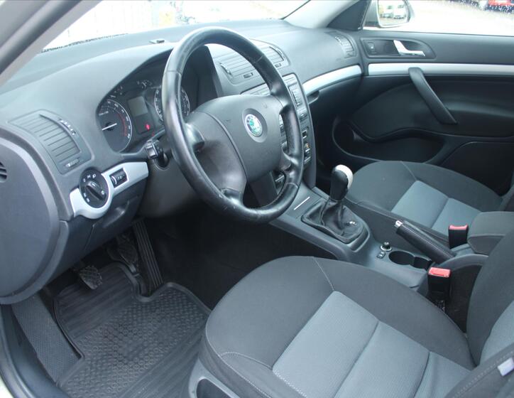 Škoda Octavia 9