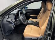 Lexus UX 300h 6