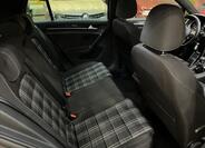 Volkswagen Golf 16
