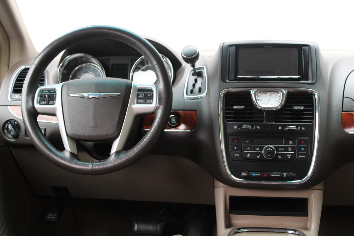 Chrysler Town & Country