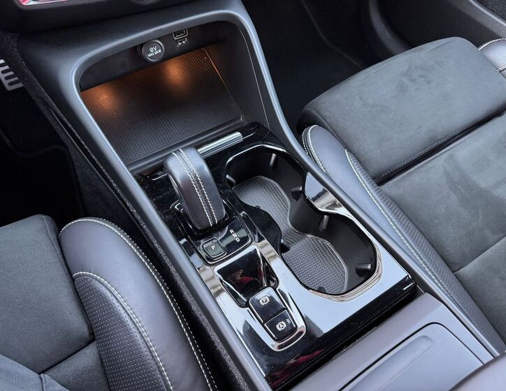 Volvo XC40 28