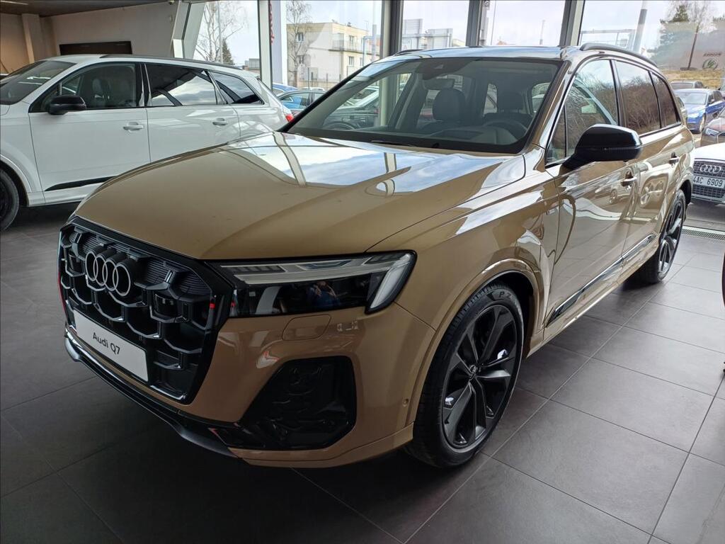 Audi Q7 1