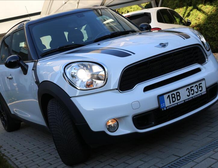 Mini Countryman 9
