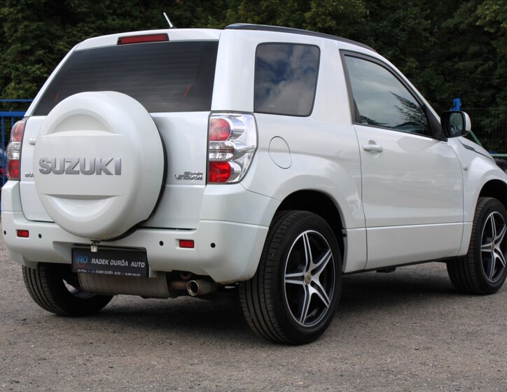 Suzuki Grand Vitara 5