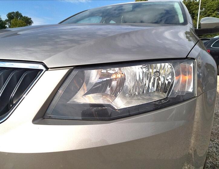 Škoda Octavia 9