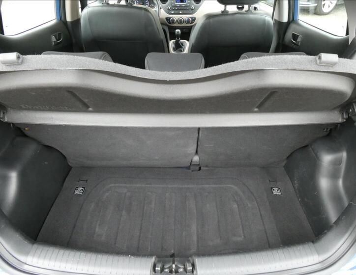 Hyundai i10 13